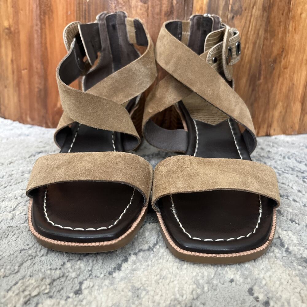 Donald Pliner Helen Sandals Size 9m Biscotti Beige Ankle Straps Calf Suede - Picture 3 of 13
